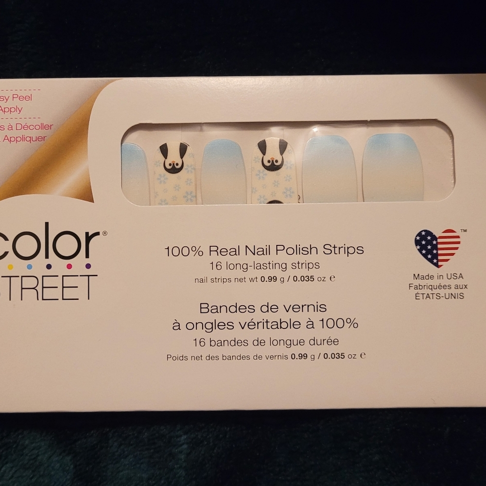 Color Street Blue and White Nail Strips with Pequin Design